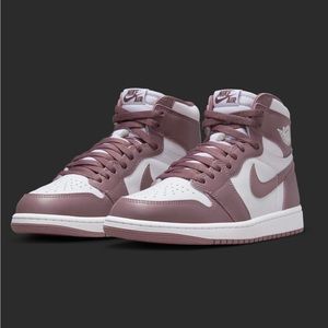 Air Jordan 1 High OG (BNWT)